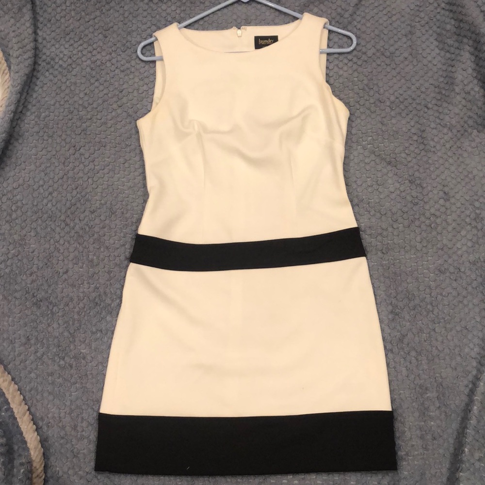 Laundry size 4 dress